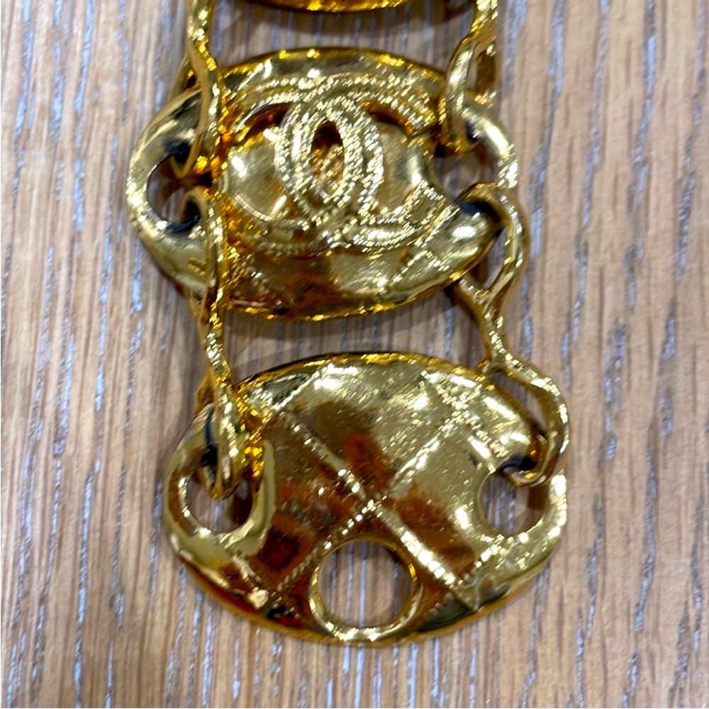 Chanel Gold Chain Link Bracelet - Picture 4 of 9